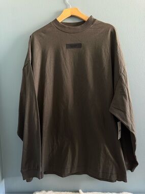 Fear of God Essentials Men’s Ink Long Sleeve Oversized Tee